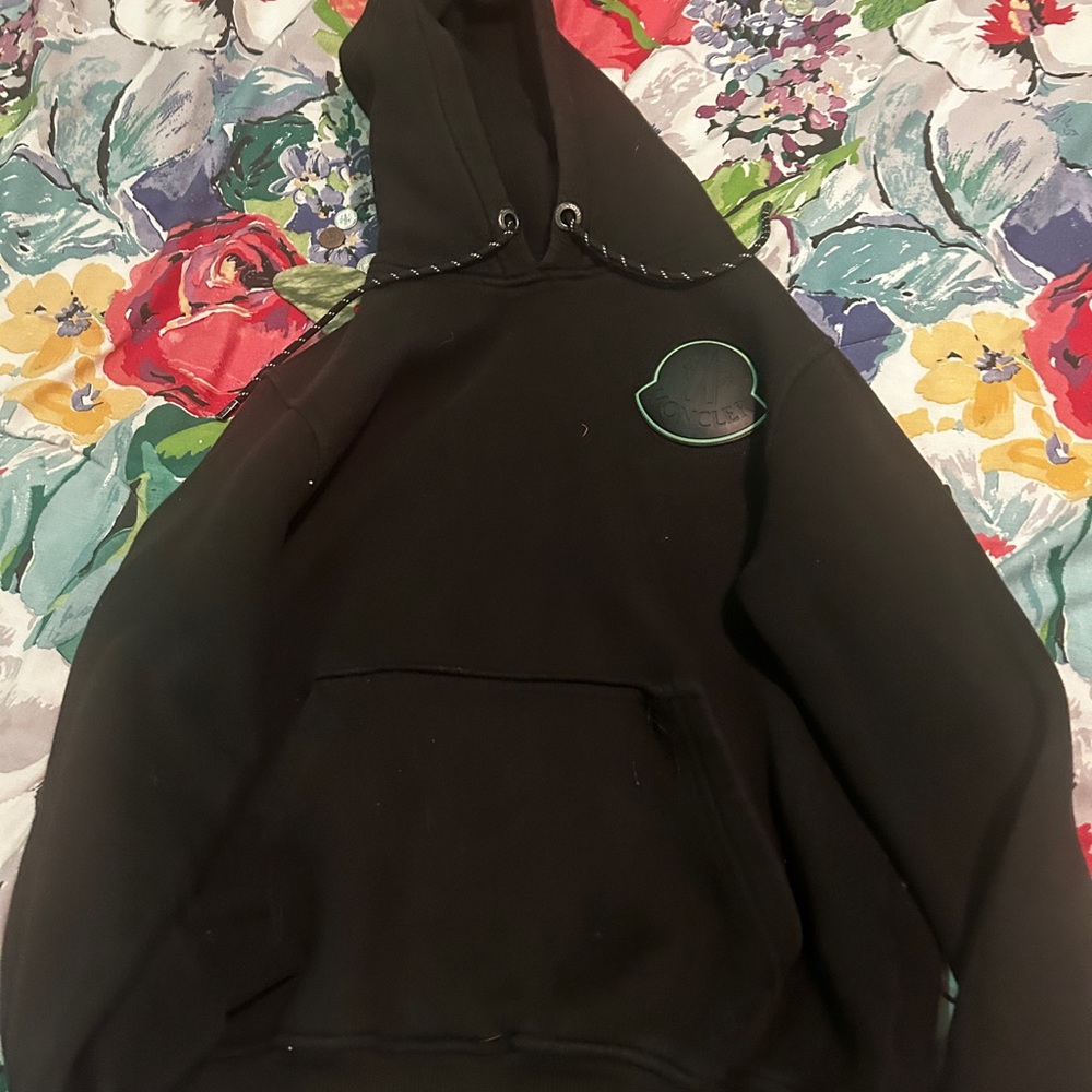 Moncler hoodie men, it does come with a tare near the pocket but can be fixed.